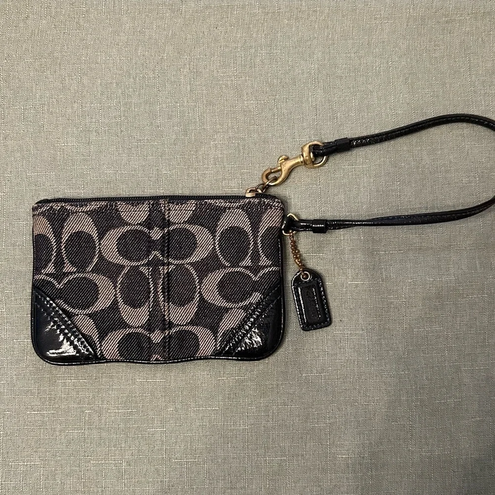 Coach Navy and Gray Signature Wristlet
